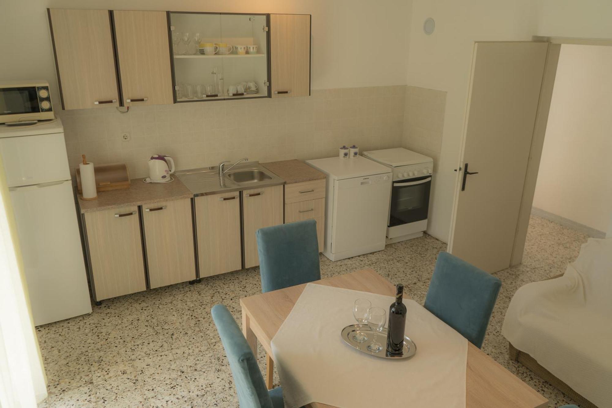 Apartment Gloria Каштела Экстерьер фото